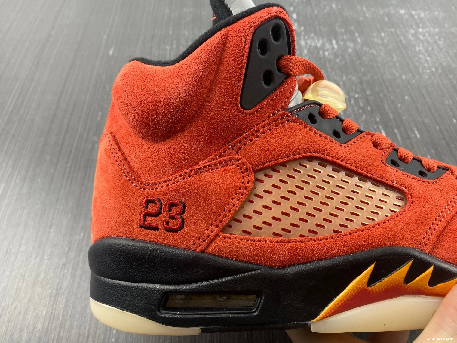 “Dunk Mars” DO9336-800 On Air Jordan 5  0320